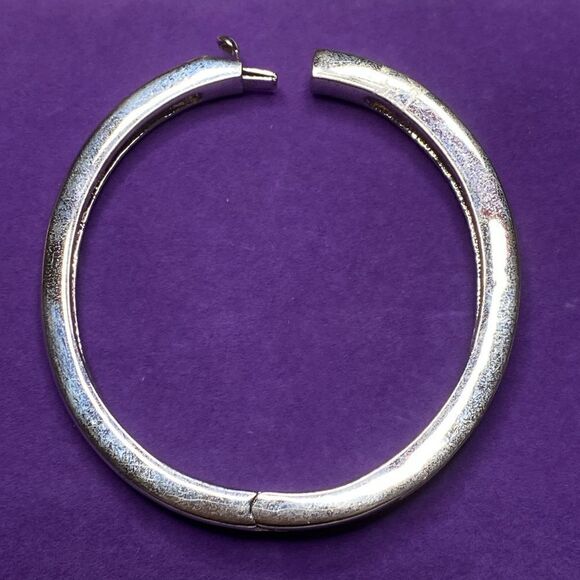 💛 White Gold Plated CZ Bangle Bracelet - Picture 2 of 4